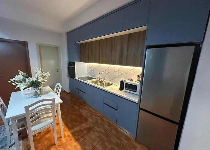 Tirana Rad Patza-Kuqani